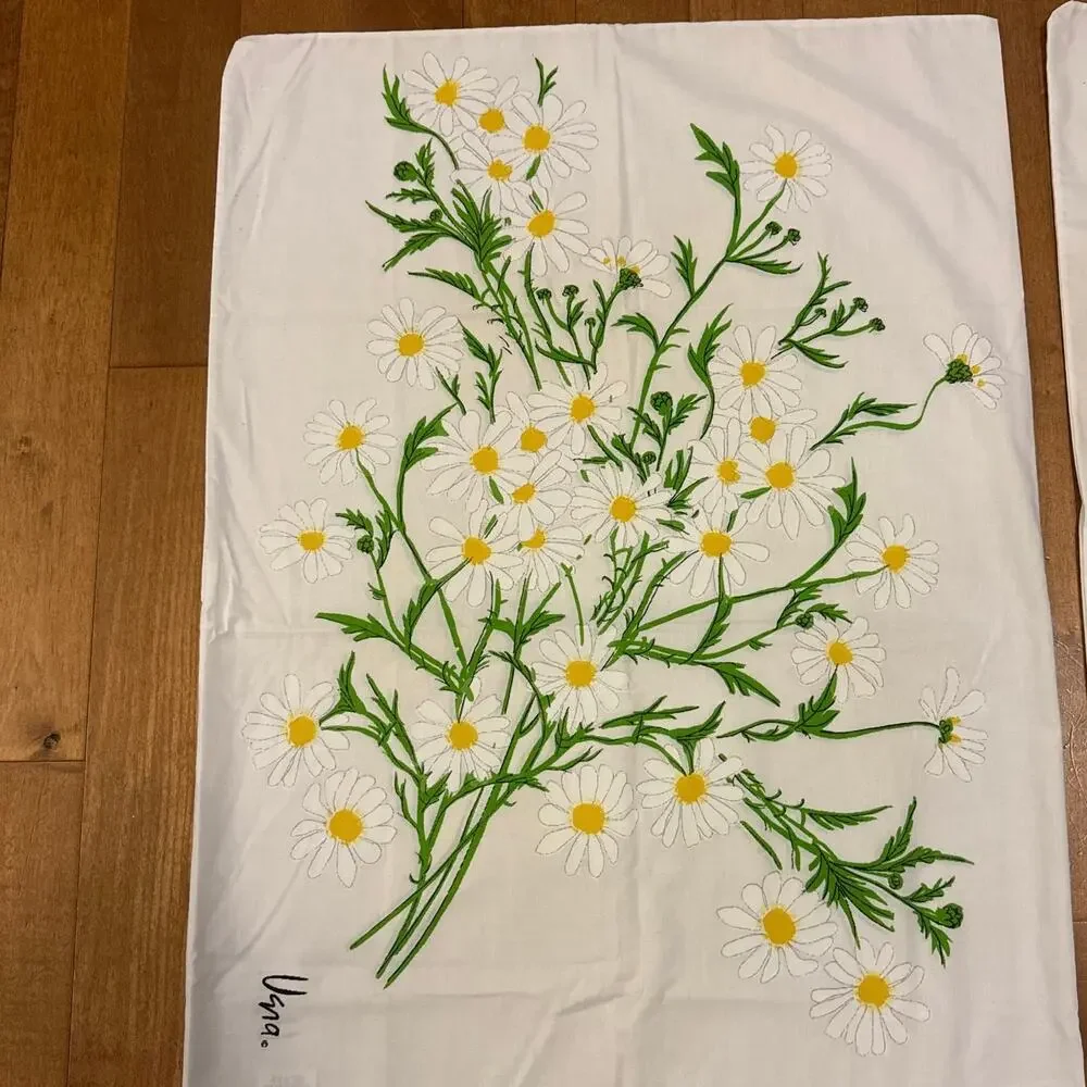 1970s Vera Neumann Daisy Sheet Set Full Size Burlington No-Iron Percale